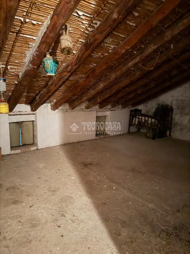 Houses for sale in Baeza  with Furnished and Balcony
