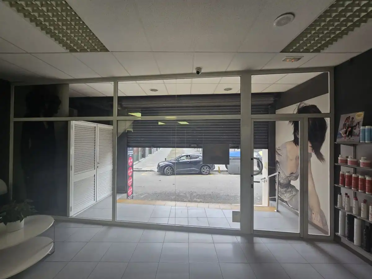 Business premises for sale in corro, imagen 3
