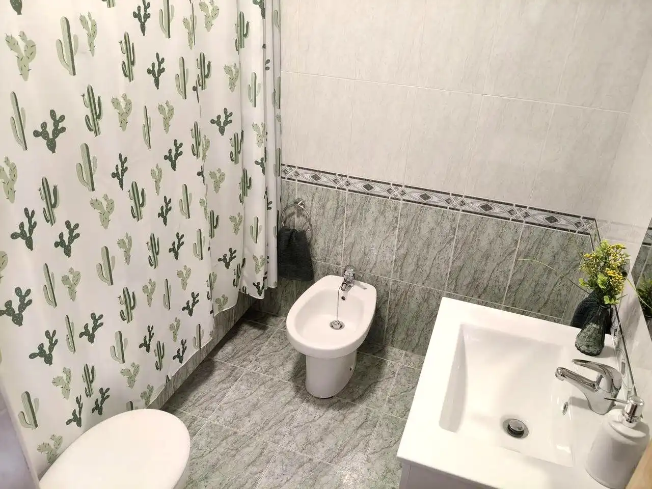 Badezimmer von Erdgeschoss zur Miete in Alhaurín de la Torre mit Klimaanlage und Abstellraum