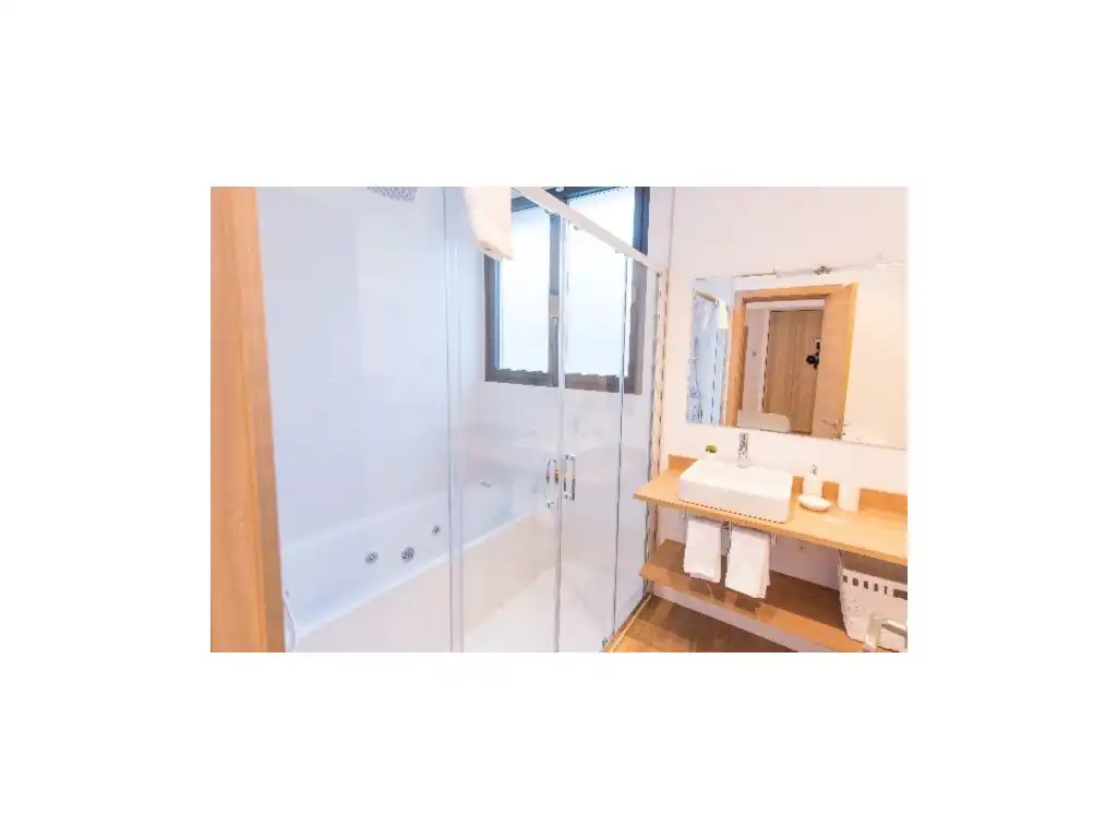 Badezimmer von Haus oder Chalet zur Miete in Calvià mit Klimaanlage, Privatgarten und Terrasse