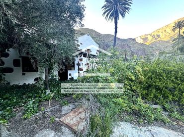 Casa rústica amb piscina en venda a Barranco Taidia