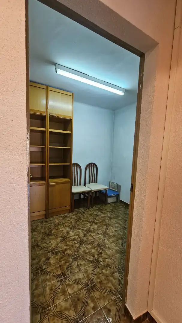 Wohnung zum Verkauf in Sabadell mit Klimaanlage, Heizung und Balkon