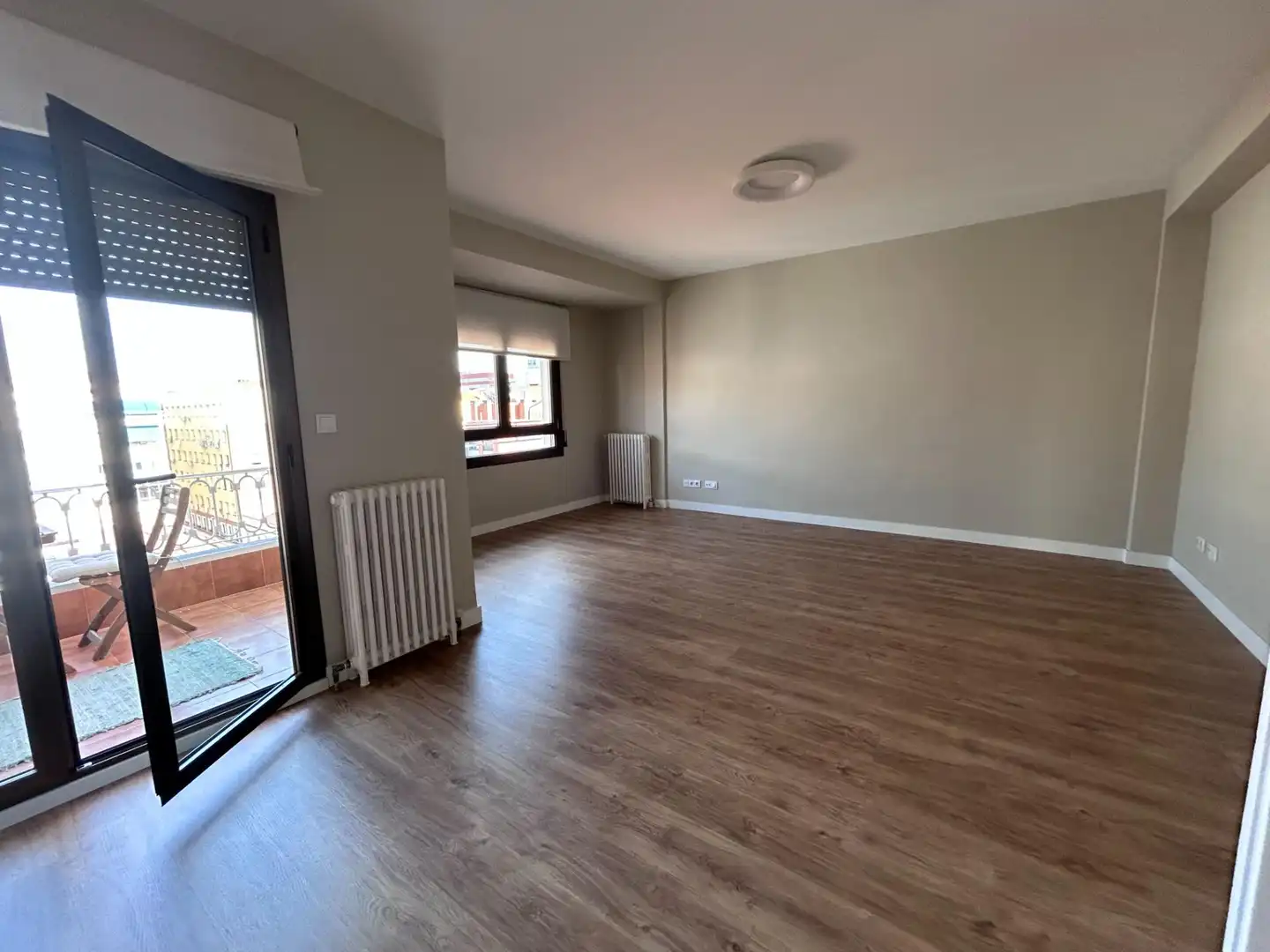 Bedroom of Flat for rent in Madrid  with Air Conditioner, Heating and Terrace