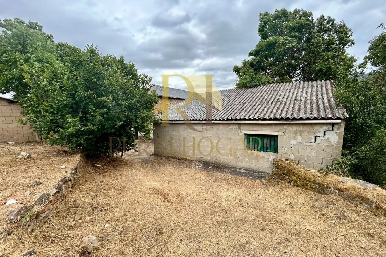 Casa adosada en venta en Cabrillanes con Calefacción, Jardín privado y Amueblado