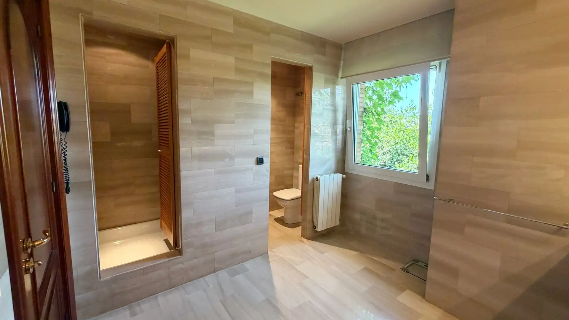 Bany de Casa o xalet en venda en Sant Cugat del Vallès amb Aire condicionat, Calefacció i Terrassa