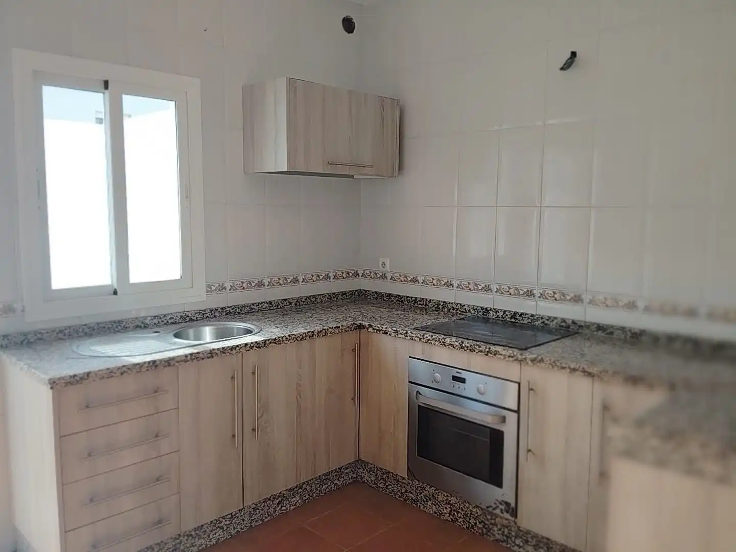 Cuina de Casa adosada en venda en Burguillos amb Aire condicionat, Jardí privat i Balcó