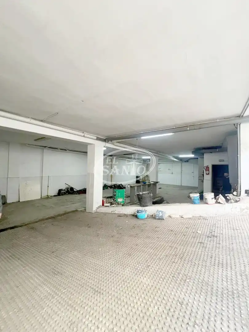 Local comercial en venda a Sur, imagen 2