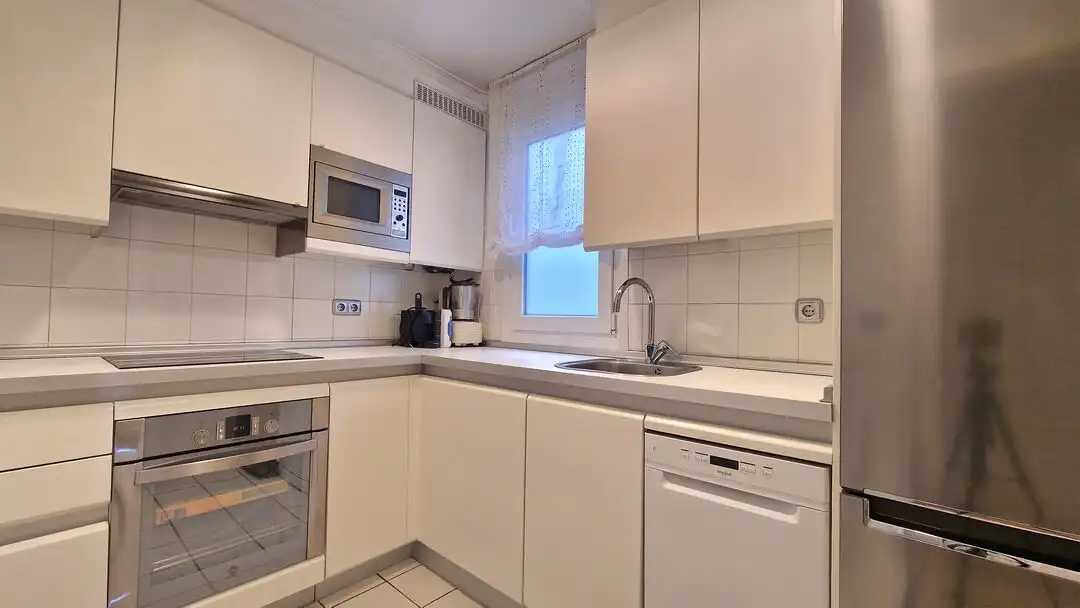 Küche von Wohnung zum Verkauf in Donostia - San Sebastián  mit Heizung, Abstellraum und Balkon