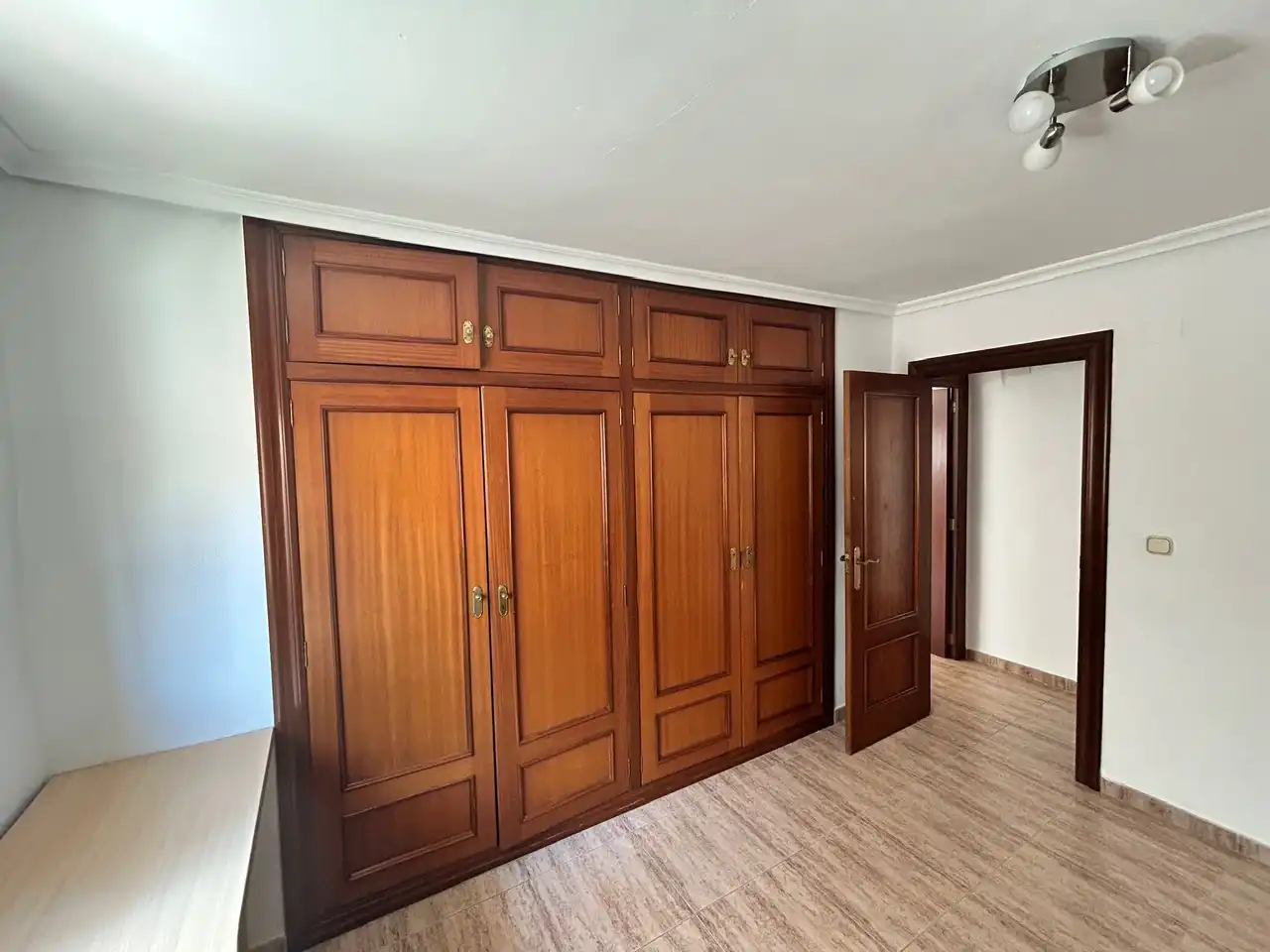Habitación de Piso de alquiler en Alaquàs con Horno, Balcón y Alarma