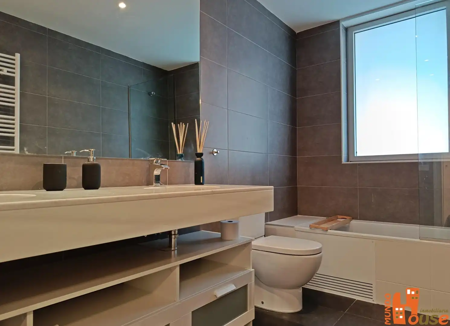 Badezimmer von Wohnung zur Miete in Palazuelos de Eresma mit Klimaanlage, Heizung und Terrasse