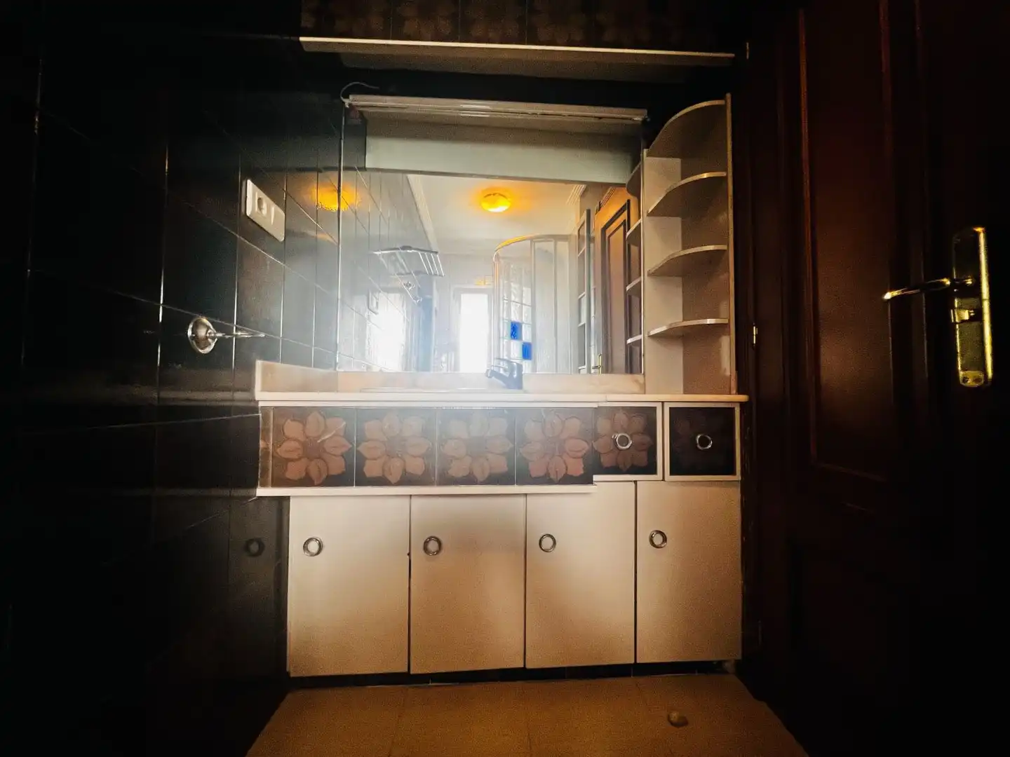 Badezimmer von Wohnung zum Verkauf in Colindres mit Heizung, Parkett und Terrasse