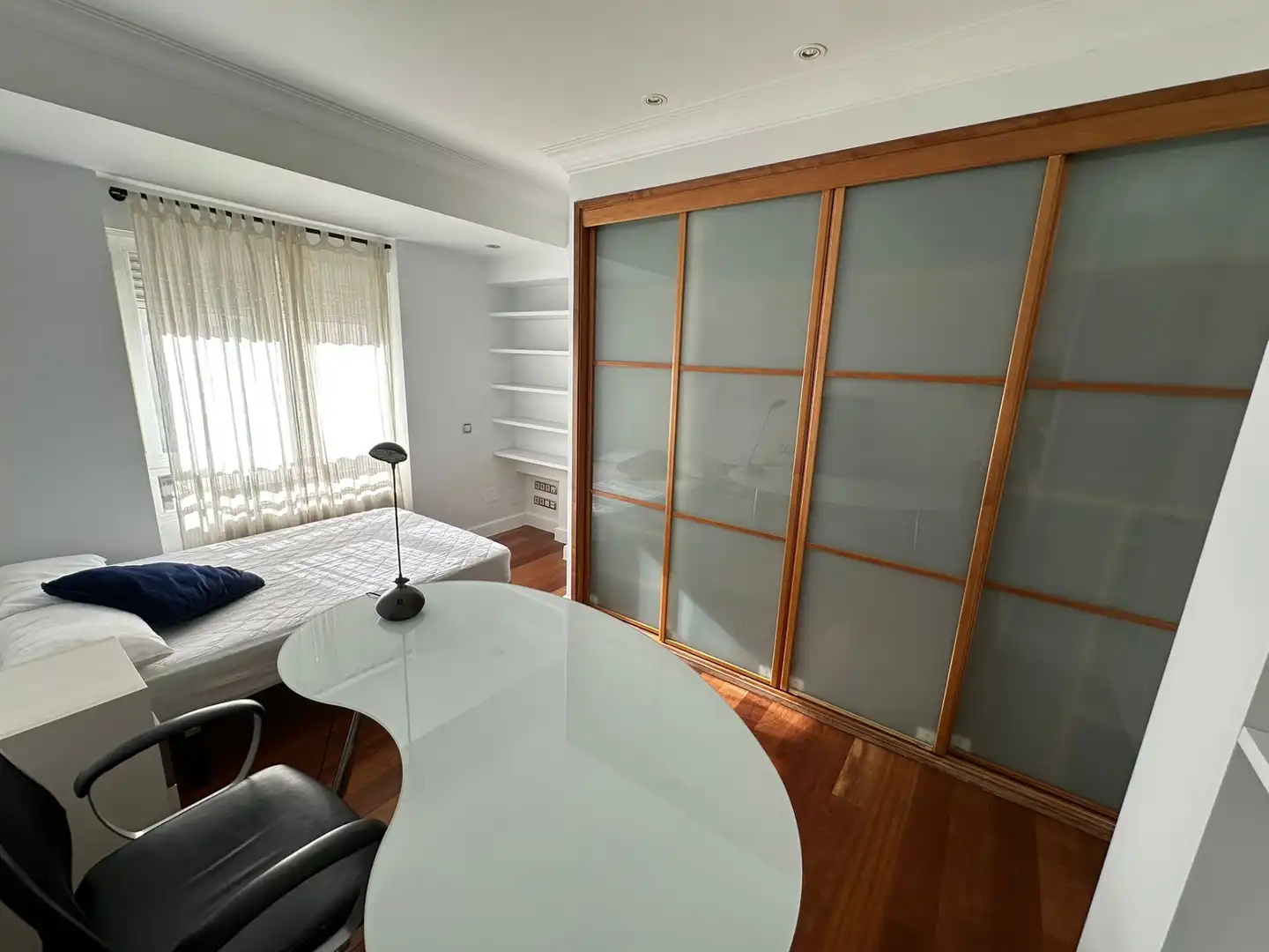 Bedroom of Flat for rent in Madrid  with Air Conditioner, Heating and Parquet flooring