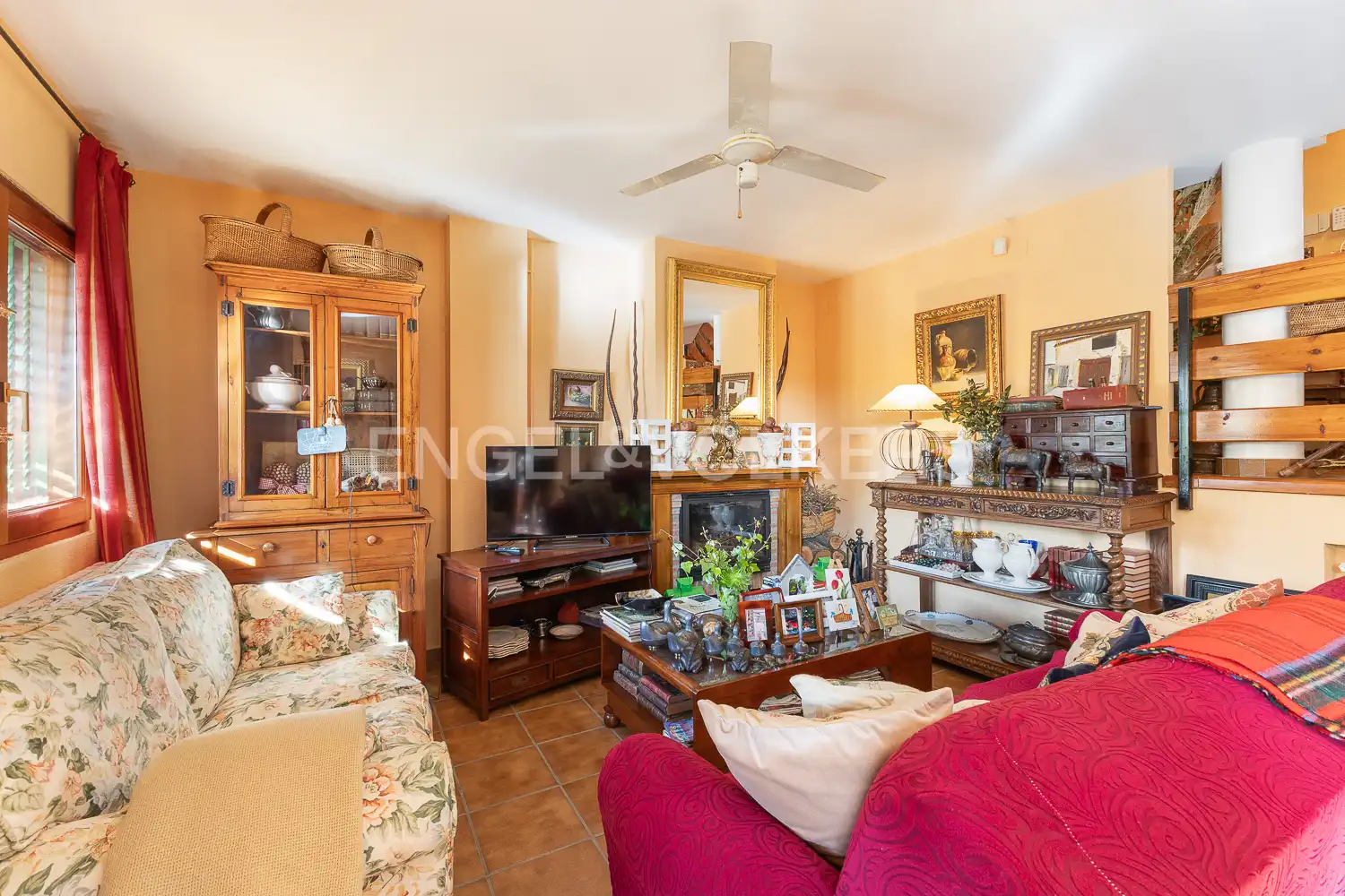 Sala de estar de Casa adosada en venta en Viver con Calefacción, Terraza y Amueblado