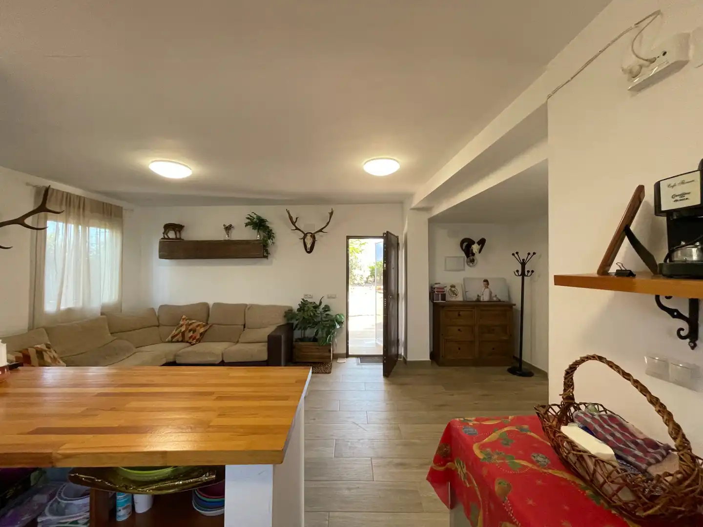 Sala d'estar de Casa o xalet en venda en Betxí amb Jardí privat, Terrassa i Piscina