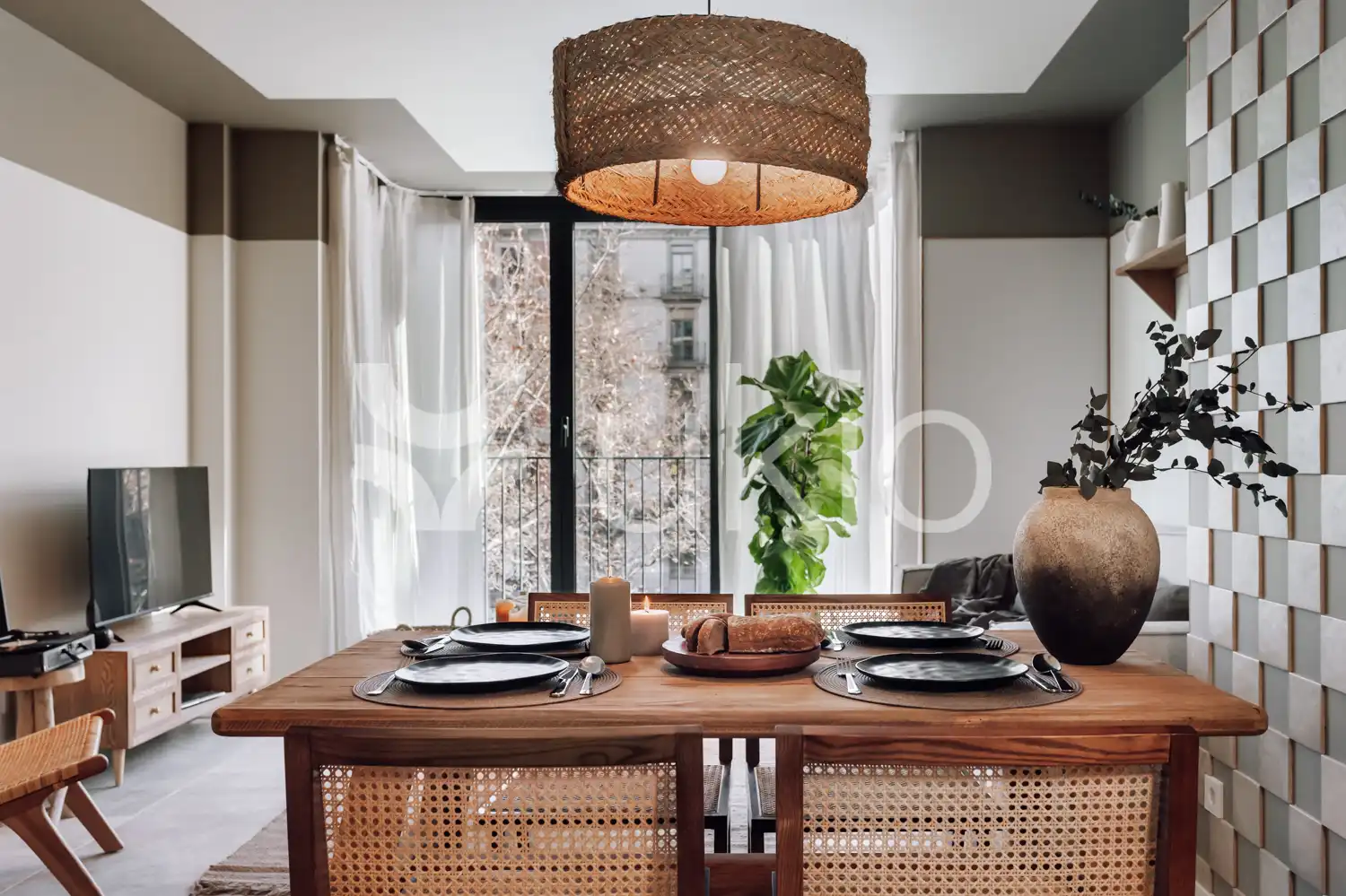 Menjador de Apartament de lloguer en Barcelona amb Aire condicionat, Calefacció i Moblat