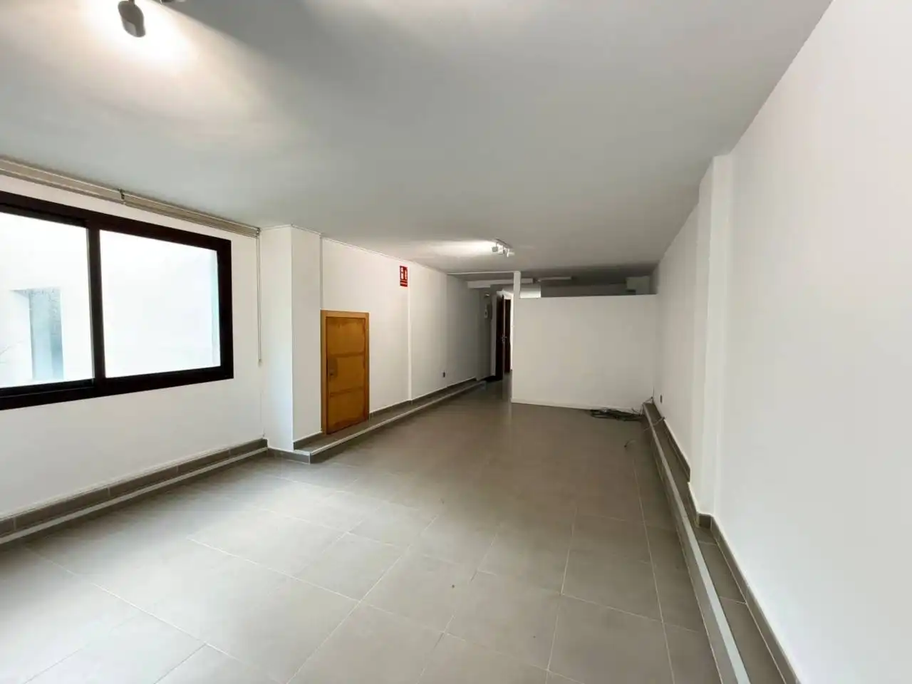 Local comercial de lloguer a Avenida mediterraneo, imagen 2