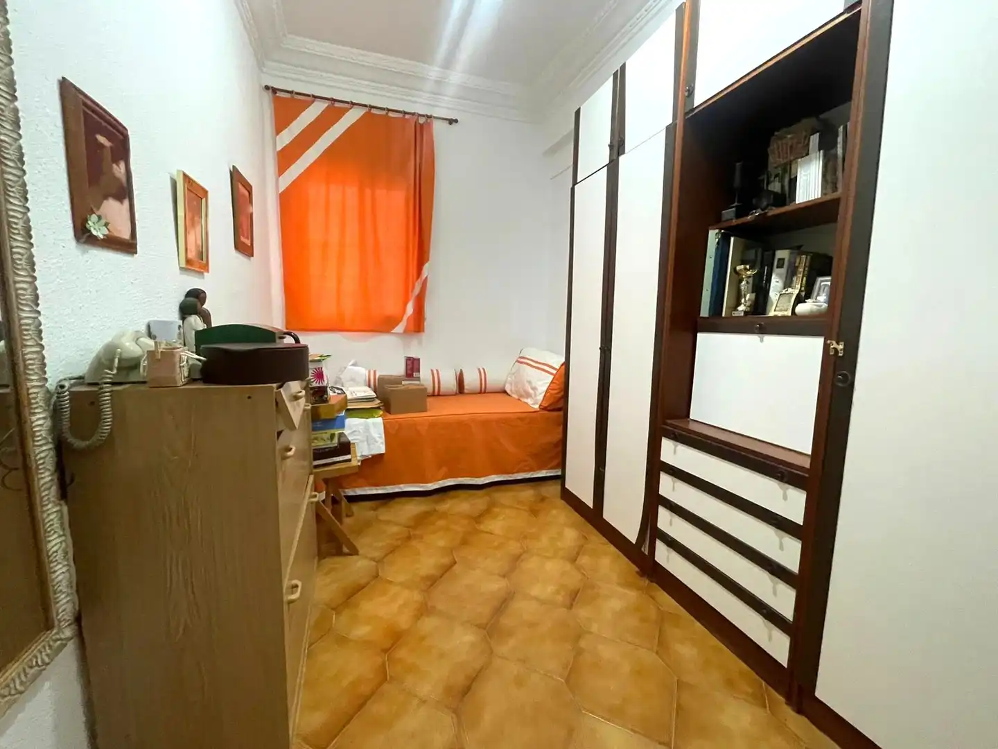 Habitación de Piso en venta en Valencia con Amueblado