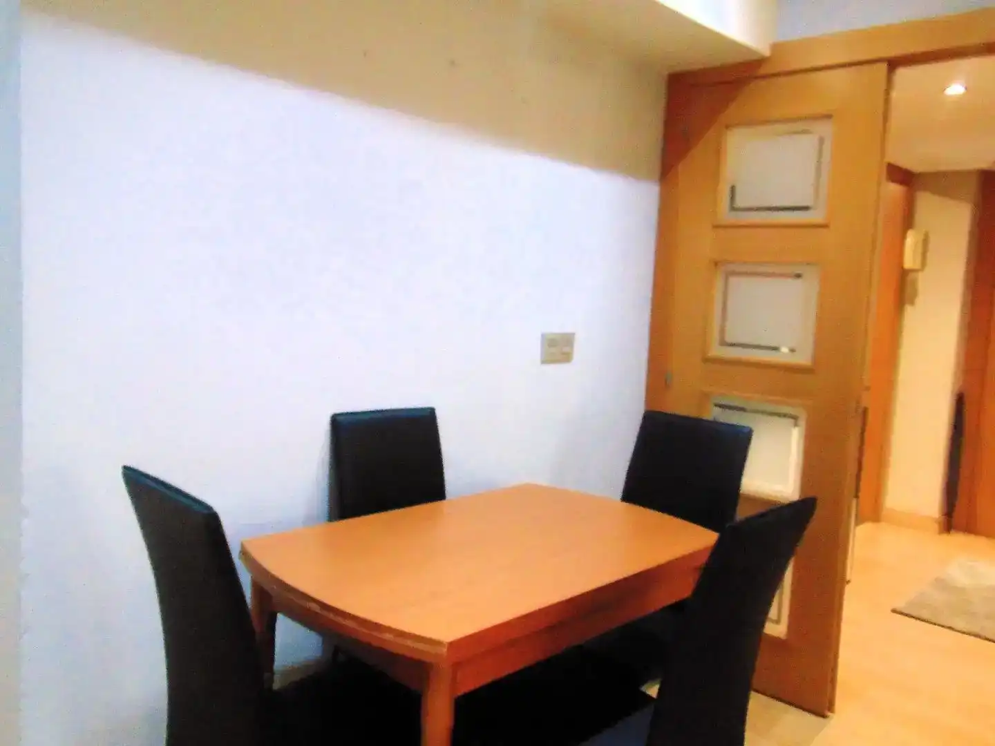 Esszimmer von Wohnung zur Miete in Lena mit Parkett und Möbliert