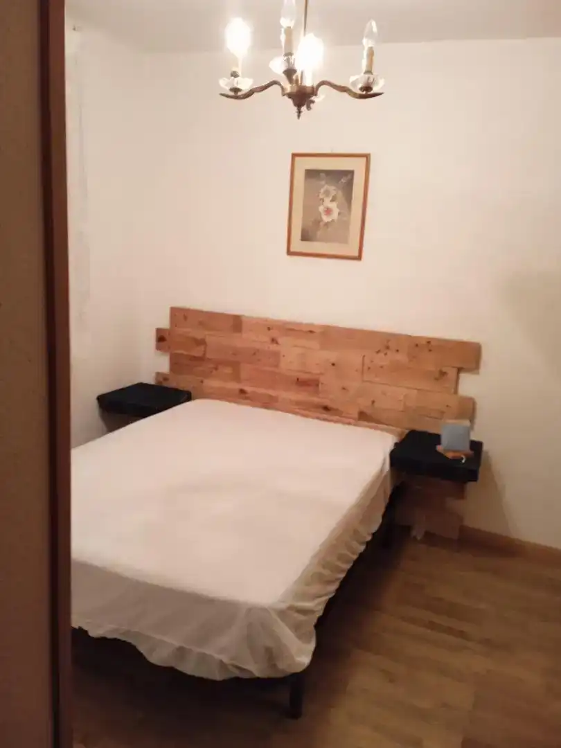 Schlafzimmer von Wohnungen zur Miete in Jaca mit Parkett, Abstellraum und Schwimmbad