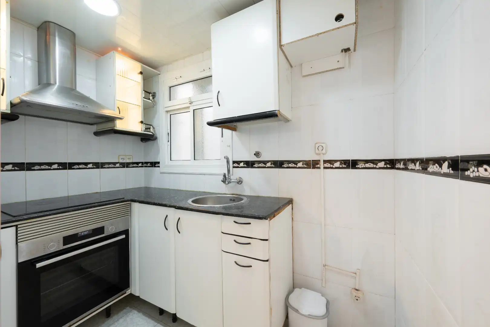 Cocina de Piso en venta en L'Hospitalet de Llobregat con Aire acondicionado y Horno