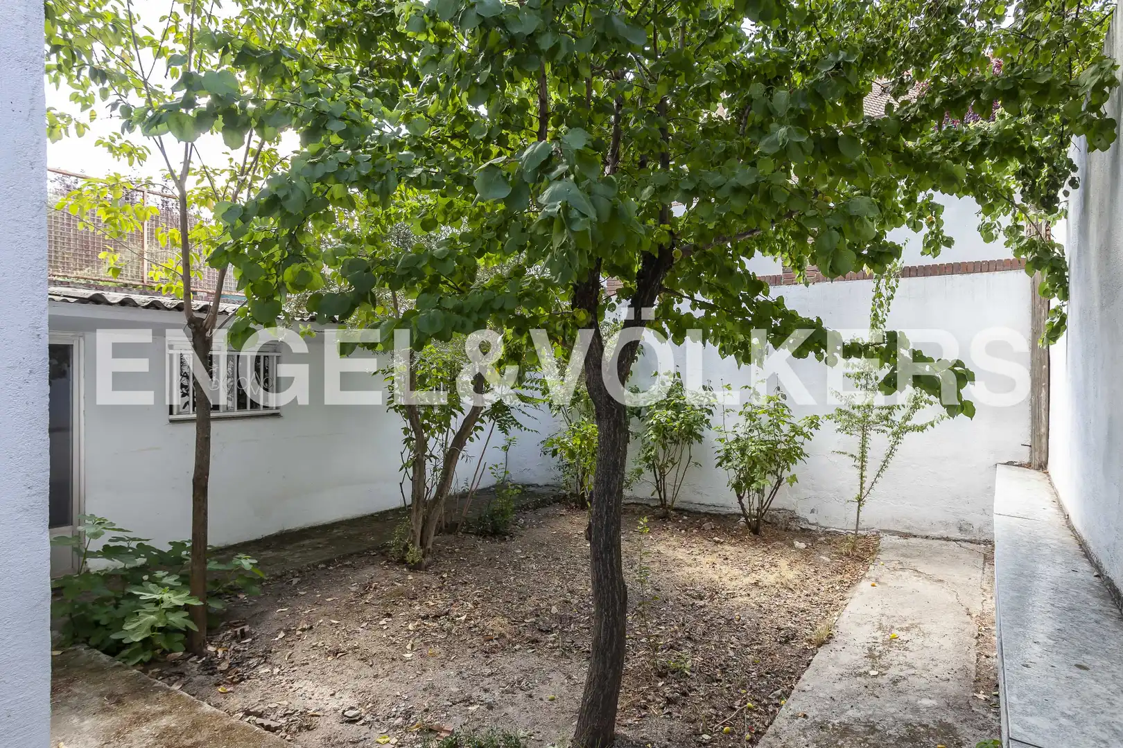 Detached homes for rent in Madrid  with Air Conditioner, Heating and Private garden