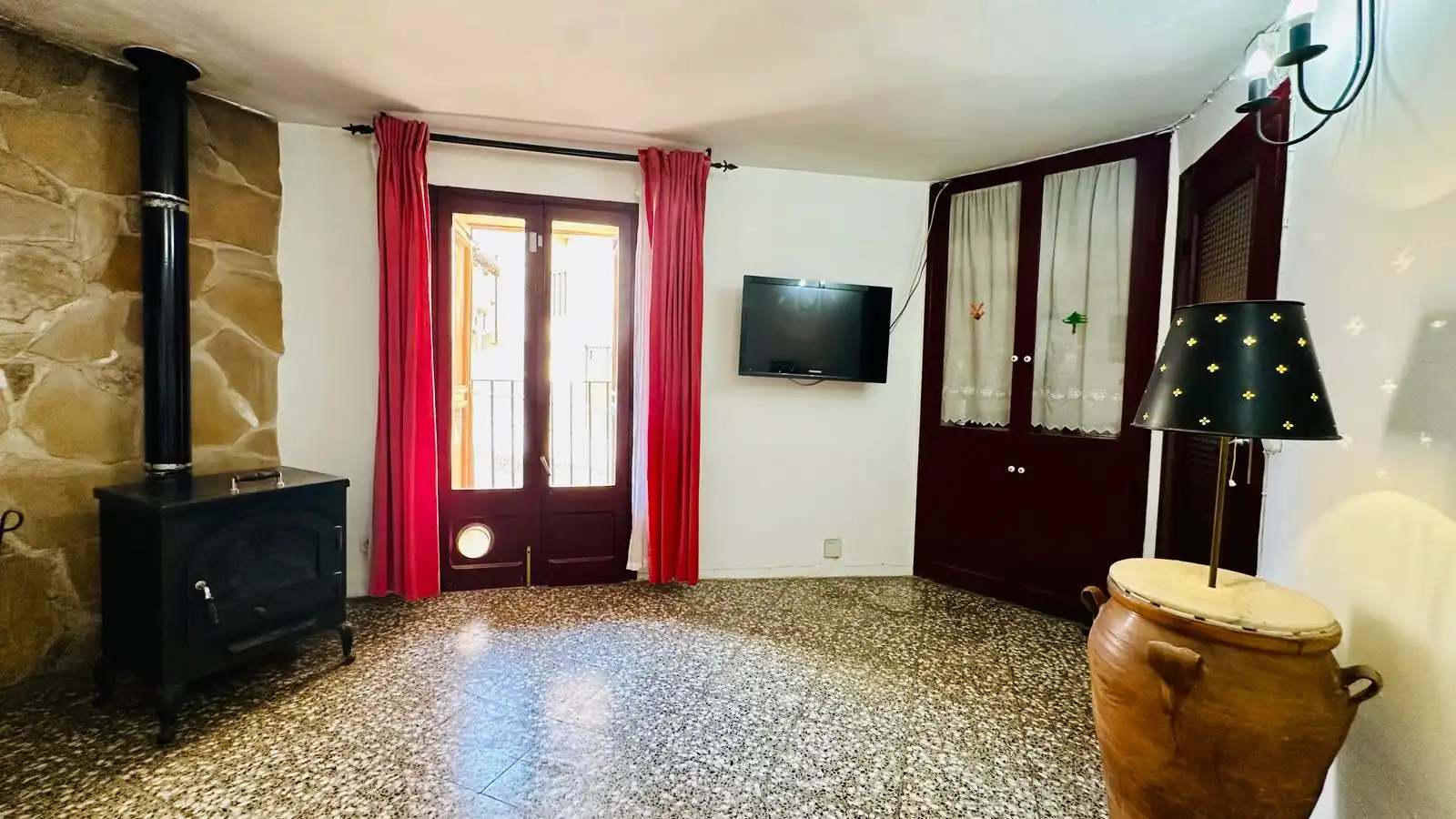 Sala d'estar de Casa o xalet en venda en Peñarroya de Tastavins amb Balcó