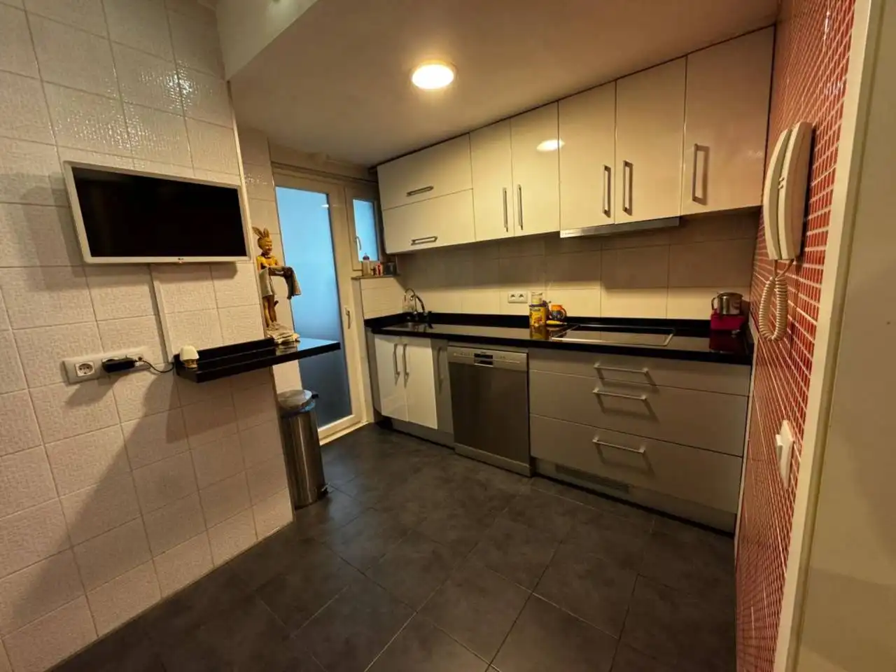 Cocina de Piso en venta en Oviedo  con Calefacción, Parquet y Terraza