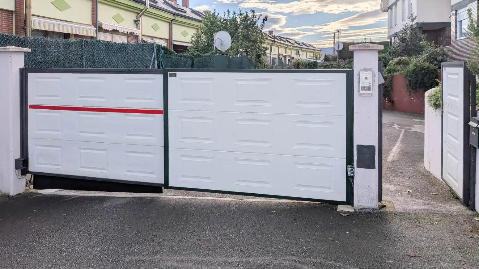 Parking of Detached homes for sale in Camargo  with Heating, Parquet flooring and Terrace