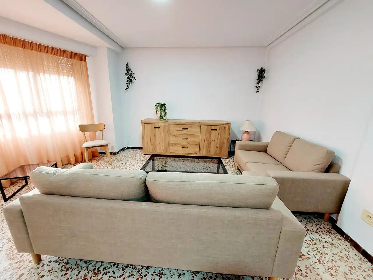 Living room of Flat for rent in Elche / Elx  with Air Conditioner, Furnished and Balcony