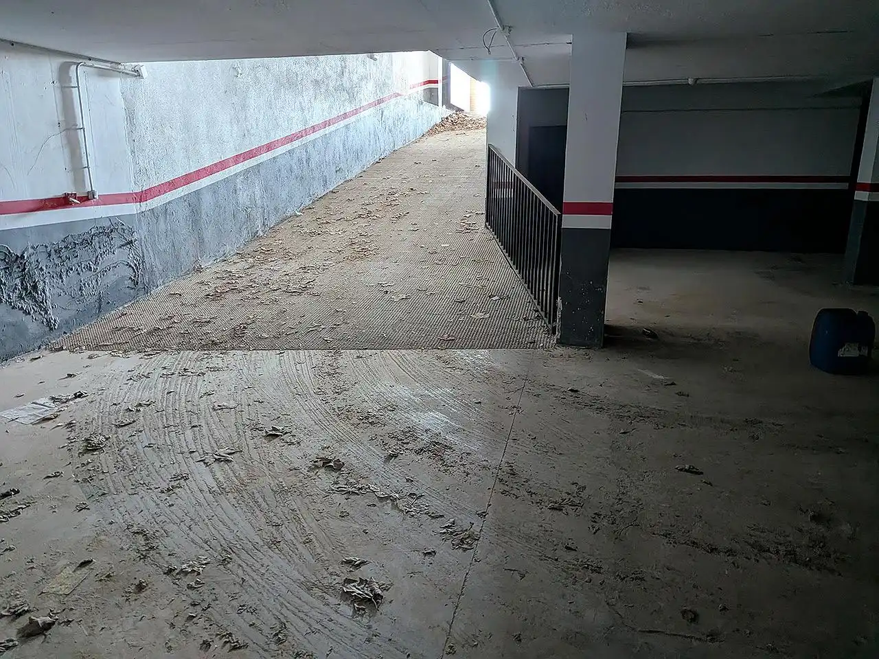 Aparcament de Pis en venda en Ulldecona amb Terrassa i Piscina comunitària