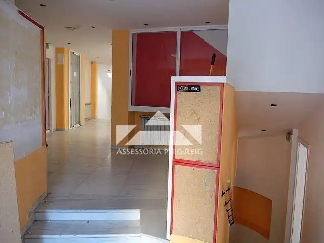 Local comercial en venda a Sant Esteve Sesrovires, imagen 4