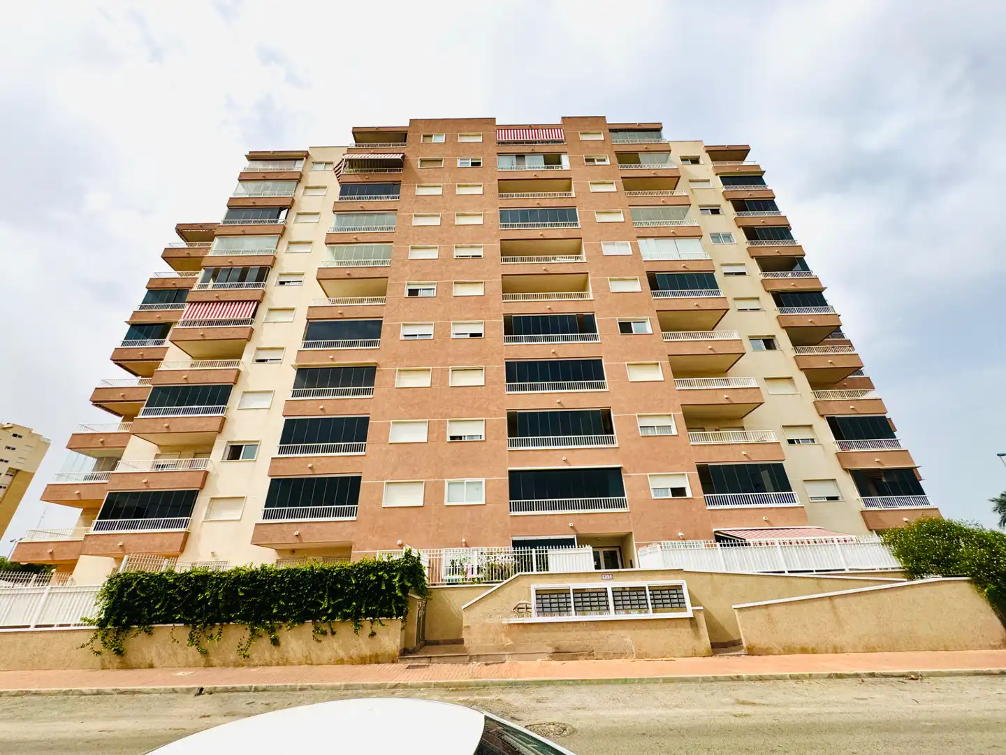 Vista exterior de Piso en venta en Guardamar del Segura con Aire acondicionado, Calefacción y Terraza