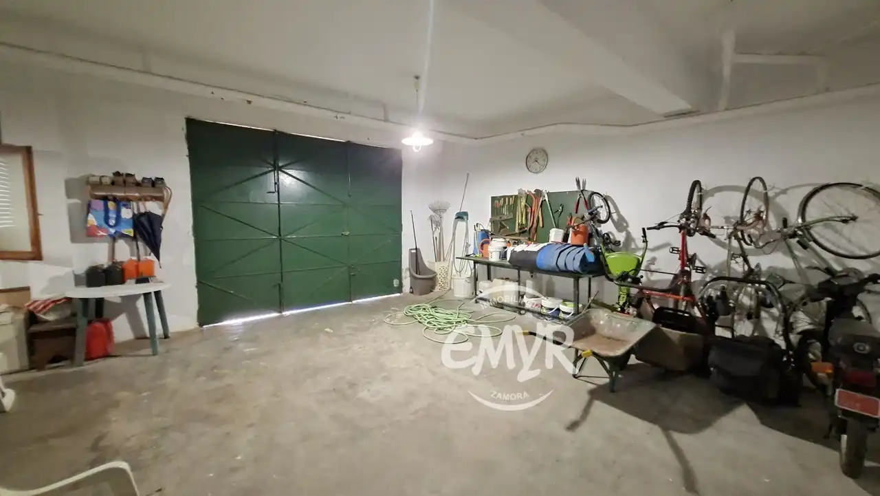 Casa o xalet en venda en Zamora Capital  amb Calefacció, Jardí privat i Parquet