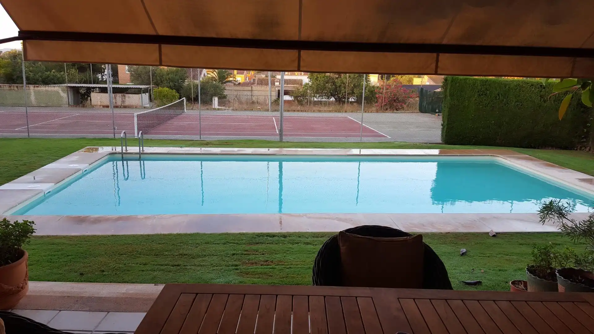 Piscina de Casa o xalet en venda en La Pobla de Vallbona amb Aire condicionat, Calefacció i Piscina