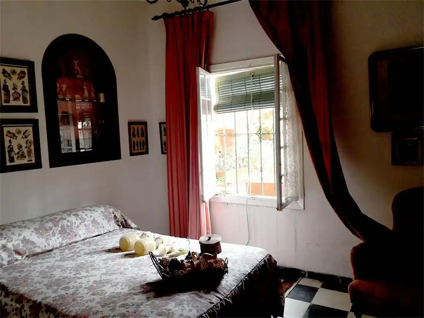 Habitación de Dúplex en venta en Puerto Real con Trastero, Amueblado y Balcón