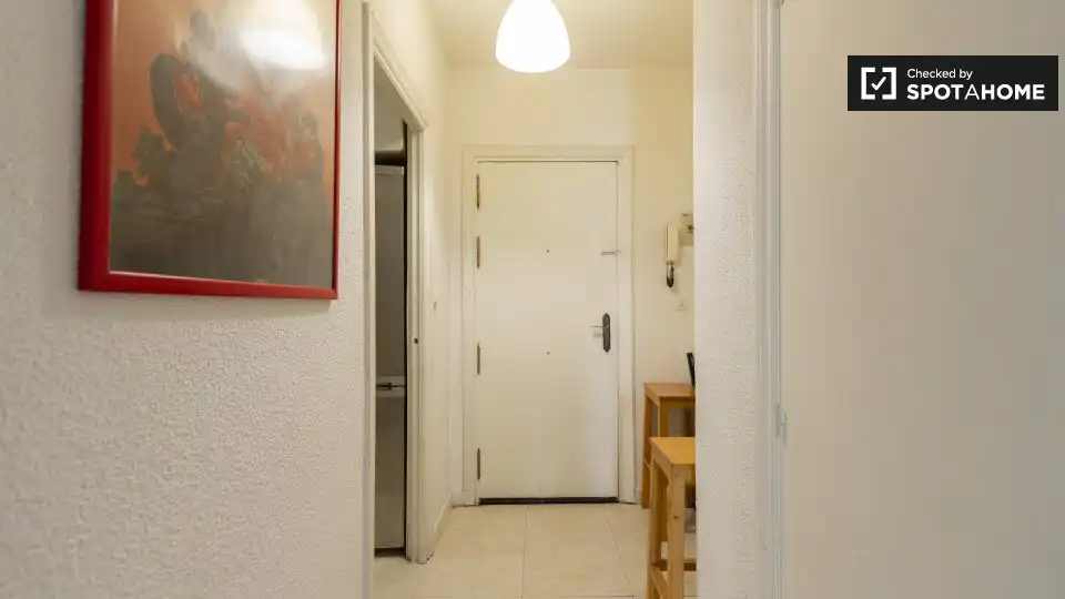 Flat for share in Madrid  with Air Conditioner, Heating and Terrace