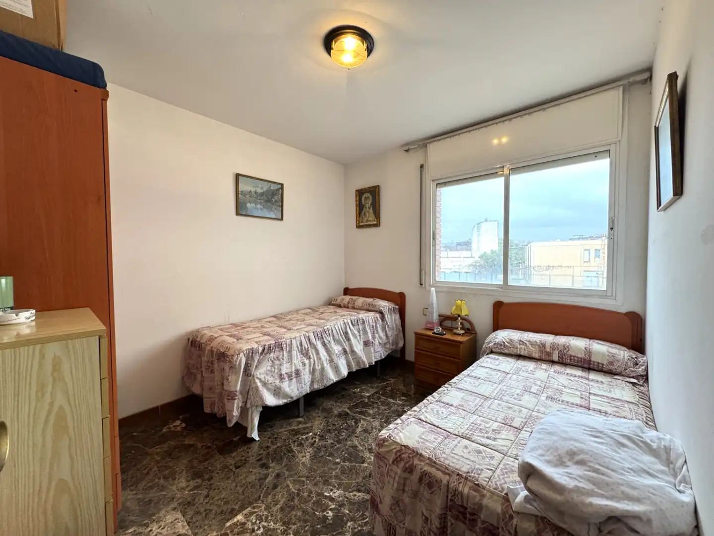 Schlafzimmer von Gebäude zum Verkauf in Santa Coloma de Gramenet mit Alarm