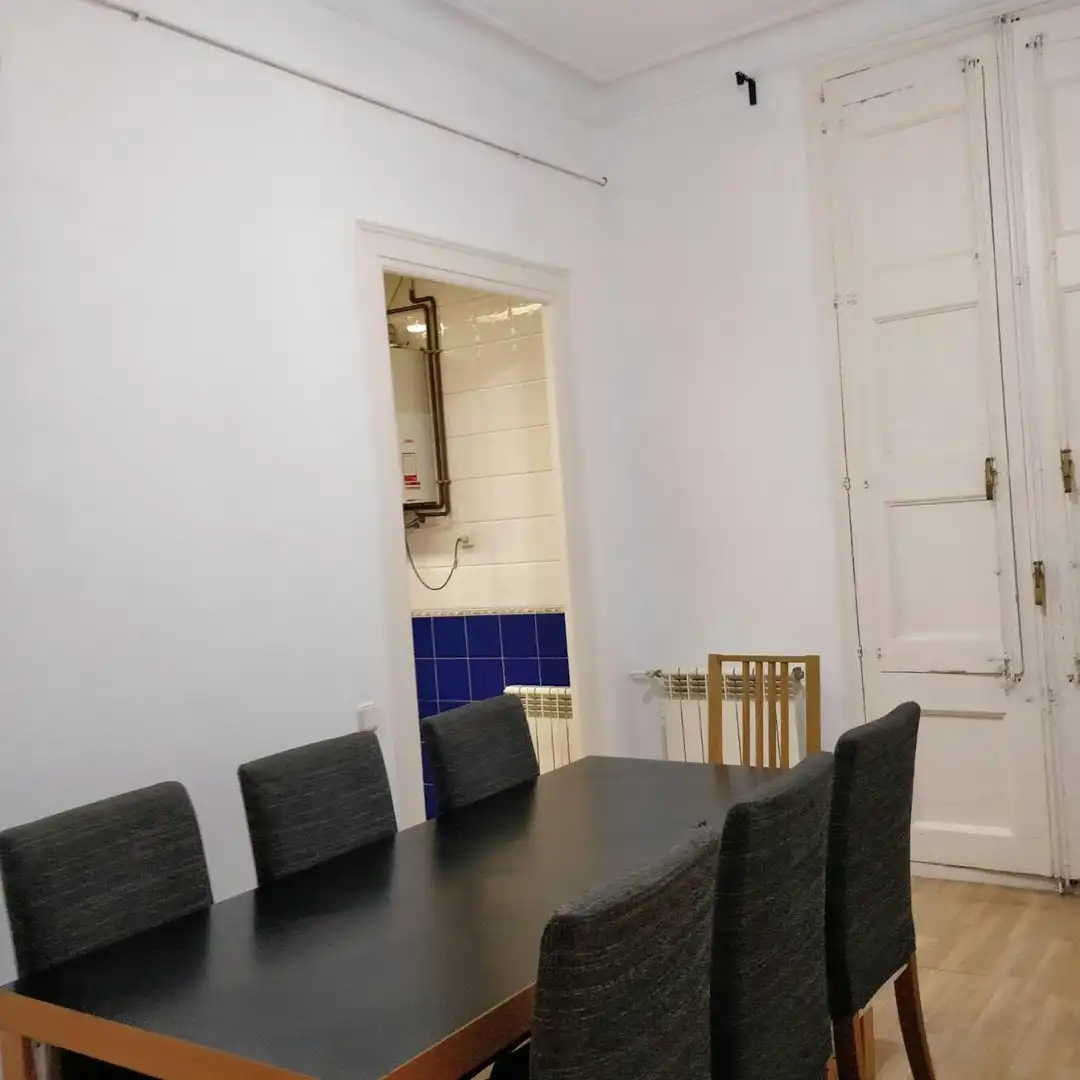 Comedor de Piso para compartir en Barcelona con Aire acondicionado, Calefacción y Amueblado