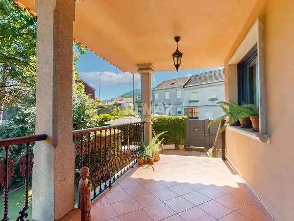 Terraza de Casa adosada en venta en Vigo  con Calefacción, Jardín privado y Terraza