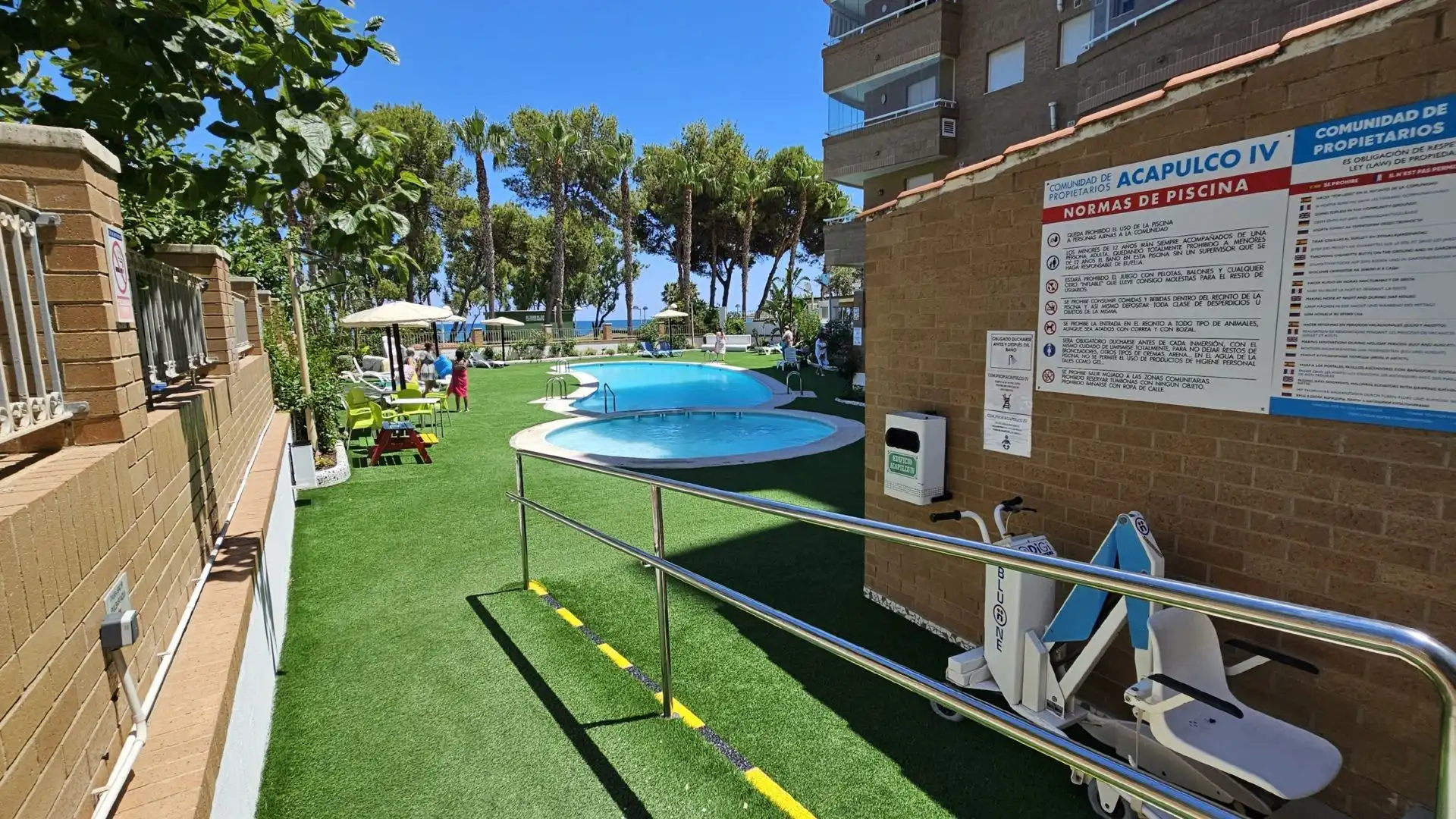 Swimming pool of Apartments for sale in Oropesa del Mar / Orpesa  with Air Conditioner, Heating and Terrace
