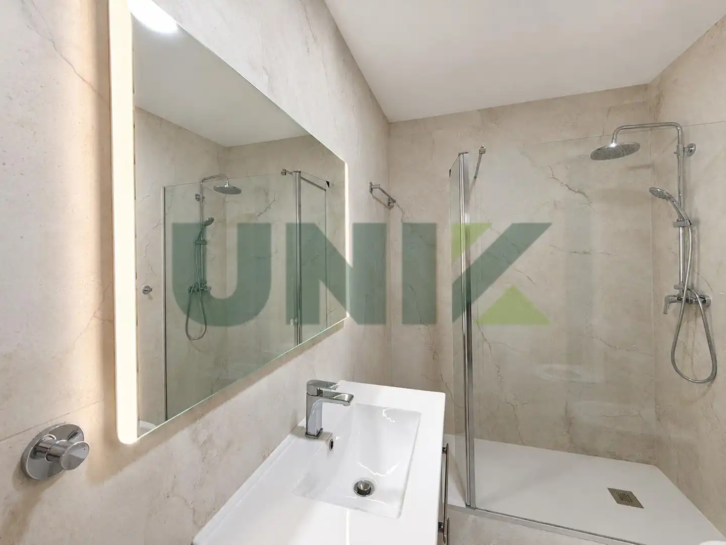 Piso con terraza en venta en Travessera Corts, imagen 20