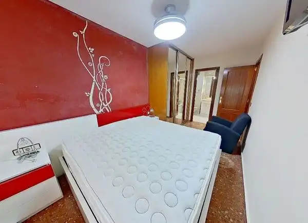 Schlafzimmer von Wohnung zum Verkauf in Xirivella