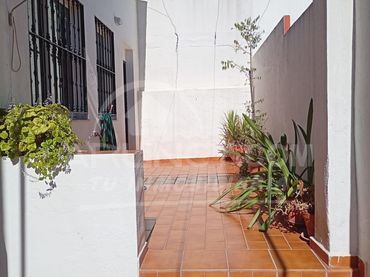 Adossat amb balcó en venda a La Paz