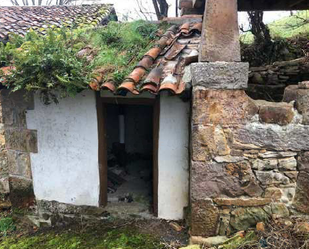 Vista exterior de Traster en venda en Cangas de Onís