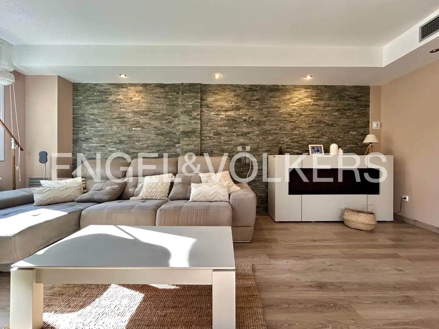 Living room of Detached homes for sale in Mont-roig del Camp  with Air Conditioner, Heating and Private garden