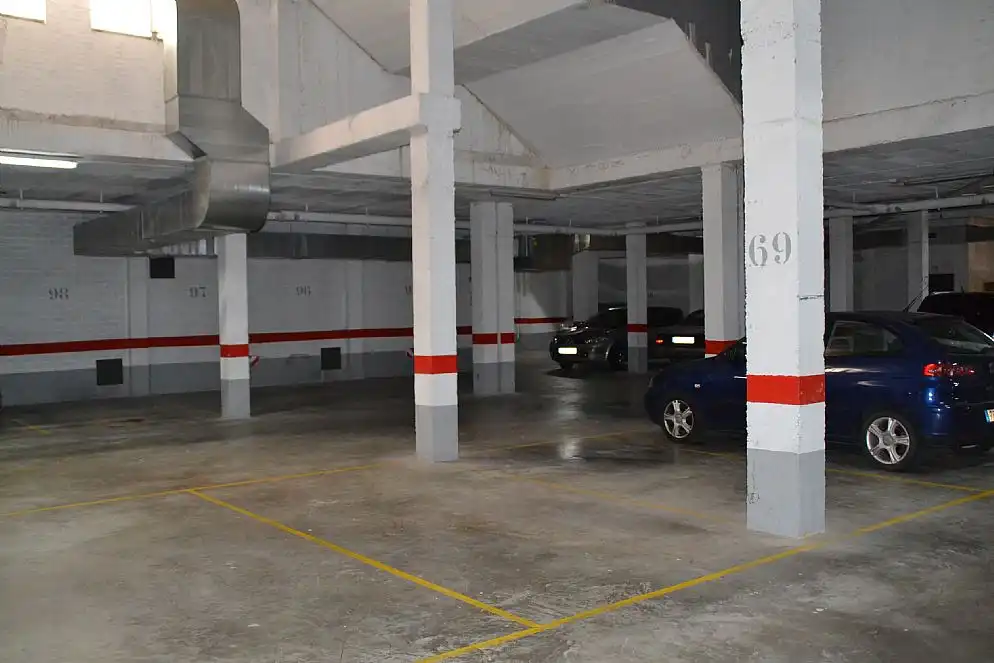 Aparcament de Garatge en venda en Cadrete