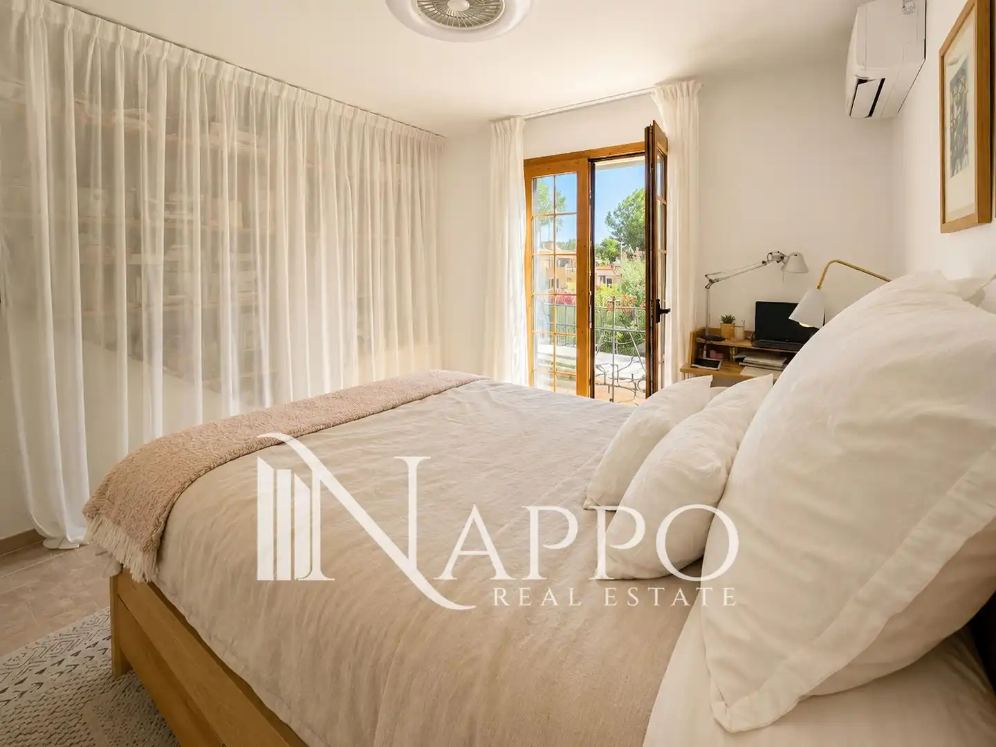 Bedroom of Detached homes for sale in Calvià  with Air Conditioner, Heating and Private garden
