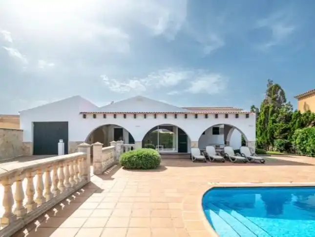 Villa mit Garten zur Miete in Carrer de Sa Cigonya 349B