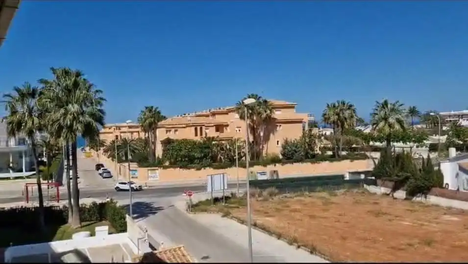 Vista exterior de Apartamento de alquiler en Dénia con Aire acondicionado, Calefacción y Jardín privado