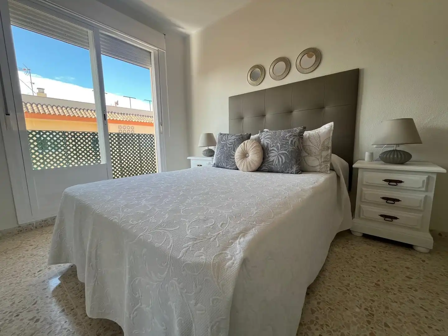 Habitación de Ático en venta en Chipiona con Aire acondicionado, Jardín privado y Terraza